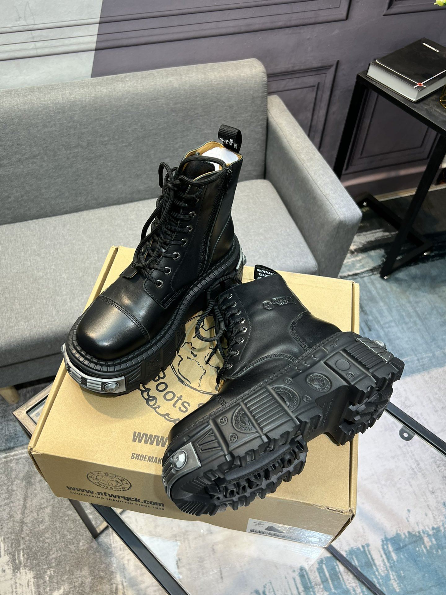 Newrock Boots